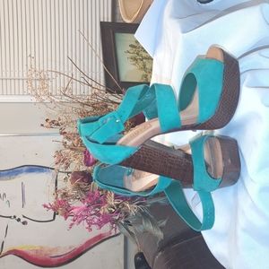 Schutz green platform CHUNKY heel